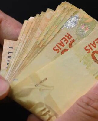 Segunda parcela do 13º salário deve ser paga até a próxima sexta-feira