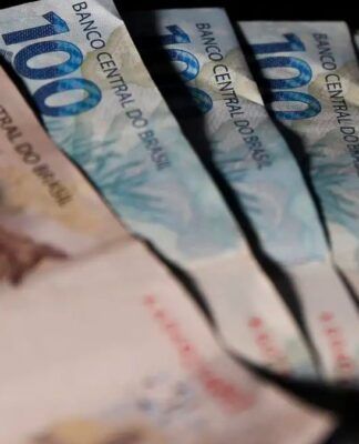 Governo reajusta salário mínimo para R$ 1.621 a partir de hoje