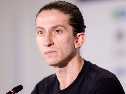 Flamengo confirma renovação de Filipe Luís por mais dois anos