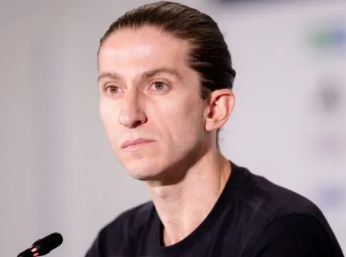 Flamengo confirma renovação de Filipe Luís por mais dois anos