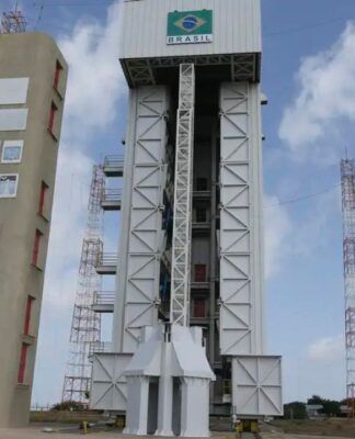 Brasil faz primeiro lançamento comercial de foguete nesta quarta