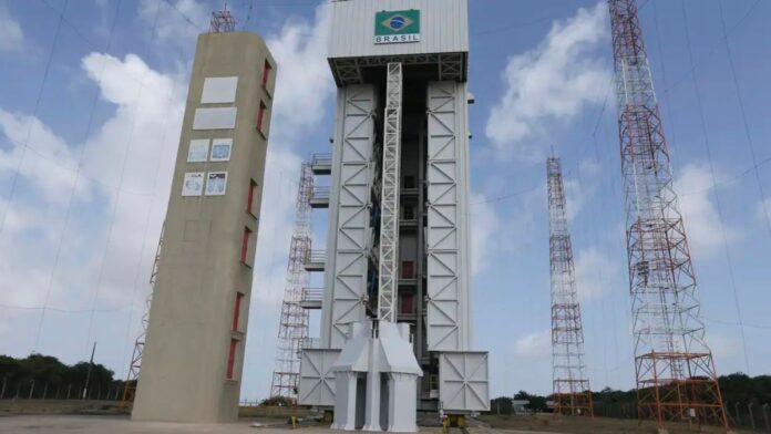 Brasil faz primeiro lançamento comercial de foguete nesta quarta