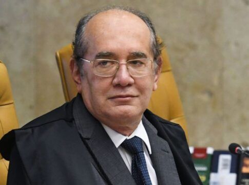 Gilmar Mendes suspende penduricalhos de juízes e promotores