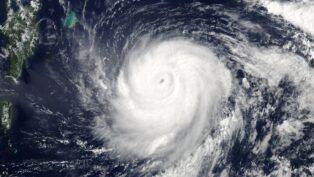 Imagem mostra ciclone se formando