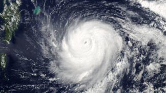 Imagem mostra ciclone se formando