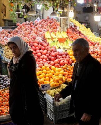 Um mercado no Irã durante a crise econômica enfrentada pelo país