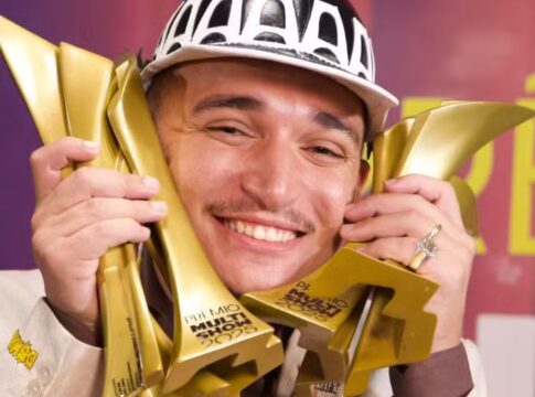 João Gomes conquista cinco troféus no Prêmio Multishow 2025