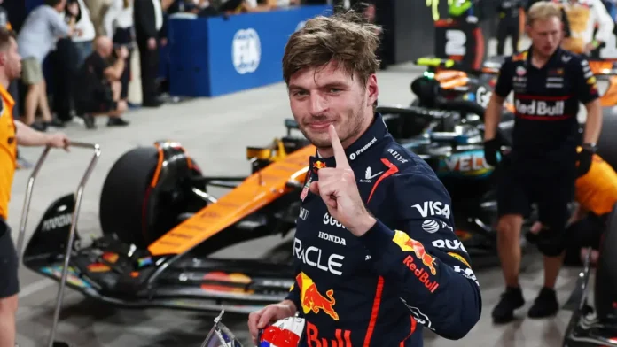 Max Verstappen, piloto da Red Bull Racing, durante as qualificatórias para o GP de Abu Dhabi 2025, nos Emirados Árabes Unidos
