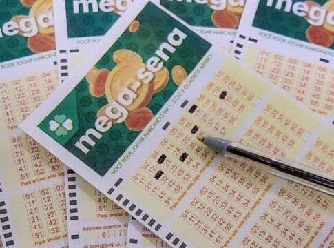 Mega-Sena acumula e prêmio principal vai para R$ 12 milhões