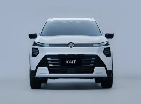 Carro SUV Kait da Nissan Branco