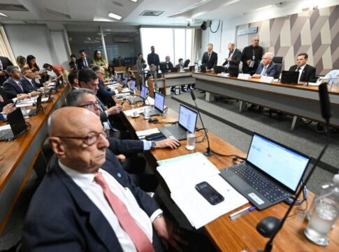 PL da Dosimetria: CCJ reduz para quatro horas prazo de pedido de vista