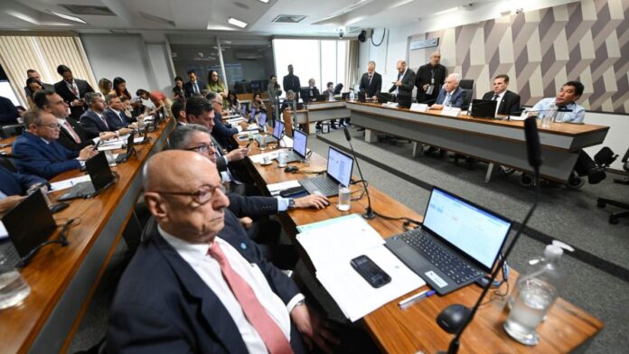 PL da Dosimetria: CCJ reduz para quatro horas prazo de pedido de vista