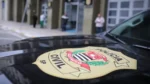 Emblema da Polícia Civil de São Paulo em um carro