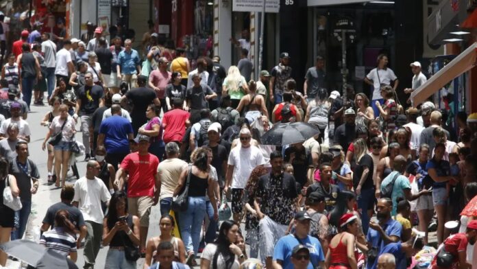 Datafolha: 69% dos brasileiros esperam melhora na situação pessoal em 2026