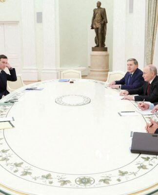 Kremlin diz que Rússia e EUA fazem progresso nas negociações de paz sobre a Ucrânia