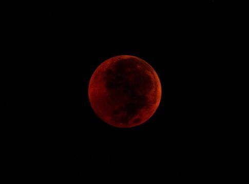 Imagem da Super Lua Nova