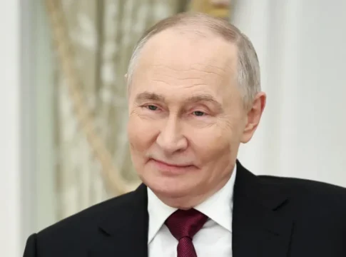 Vladimir Putin, presidente da Rússia, sorrindo