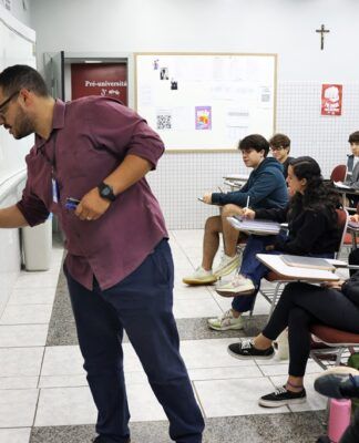 Inep admite erro e diz que certificado do ensino médio será emitido via plataforma