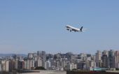Avião da Azul Linhas Aéreas decola do Aeroporto de Congonhas