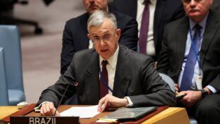 O embaixador do Brasil na ONU, Sérgio França Danese, discursa durante reunião do Conselho de Segurança sobre a captura do presidente da Venezuela, Nicolás Maduro