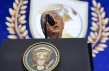 O presidente dos Estados Unidos, Donald Trump, discursa durante o anúncio da carta de criação do Conselho de Paz