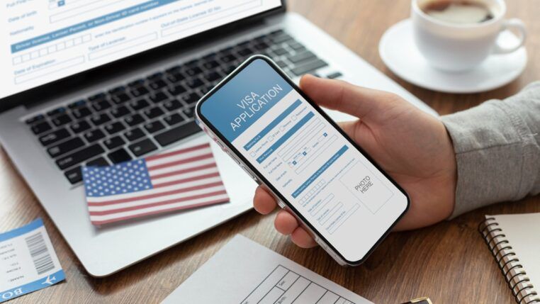 Composição do pedido de visto com bandeira americana