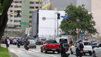 - Semáforos apagados na rua da Consolação durante o apagão de energia de Enel.