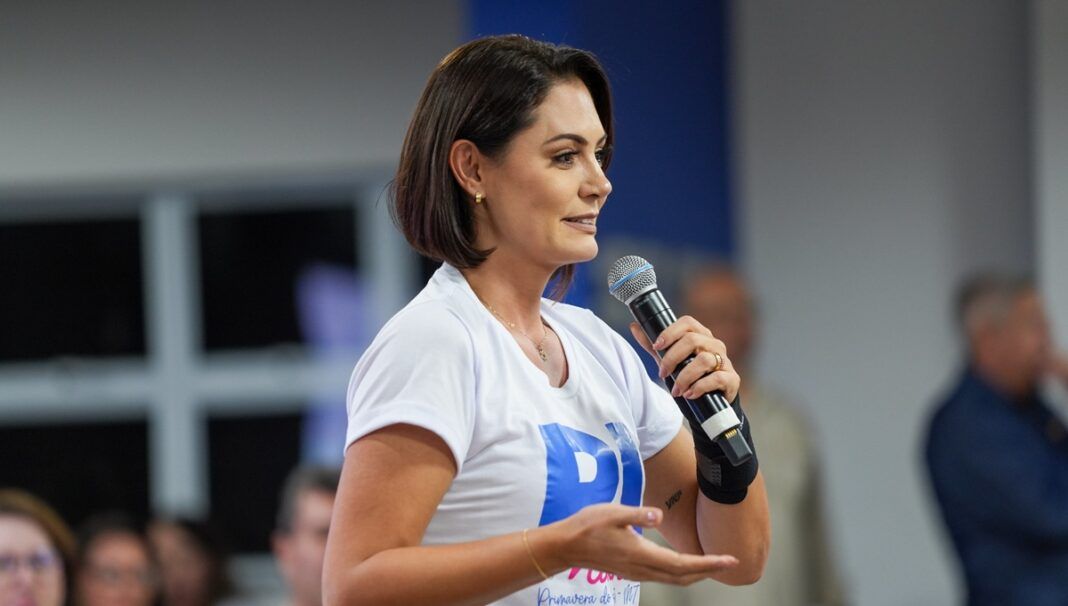 A ex-primeira-dama Michelle Bolsonaro em evento do PL Mulher na cidade de Primavera do Leste