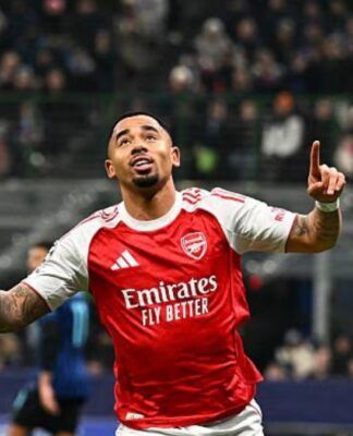 Gabriel Jesus é o atacante do Arsenal com mais participações em gols desde dezembro de 2025