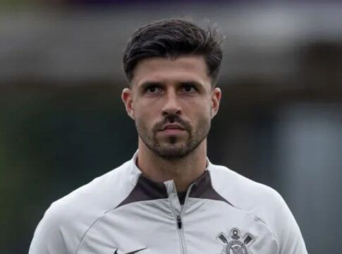 Corinthians rescinde com Héctor Hernández e economiza R$ 4,8 milhões na folha salarial