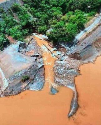 Vale registra vazamento de água com sedimentos e mobiliza Defesas Civis em MG