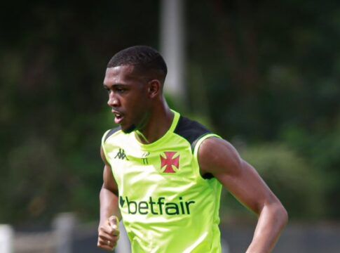 Bayern e Borussia disputam Rayan, e Vasco define valor de R$ 315 milhões