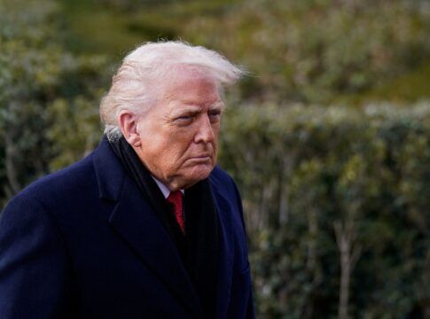 Trump ameaça impor tarifas a países que não apoiarem anexação da Groenlândia