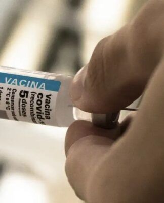 Covid-19 mata 1,7 mil brasileiros em 2025 mesmo após cinco anos de vacinação no país