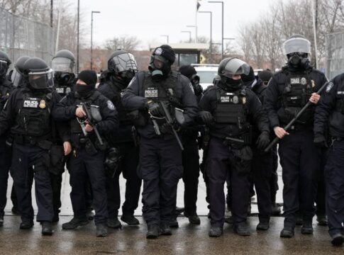 Jornalista denuncia processo seletivo “desleixado” da polícia nos EUA