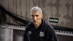 Santos x Corinthians: como Vojvoda pode ser impactado pelo clássico da Vila Belmiro