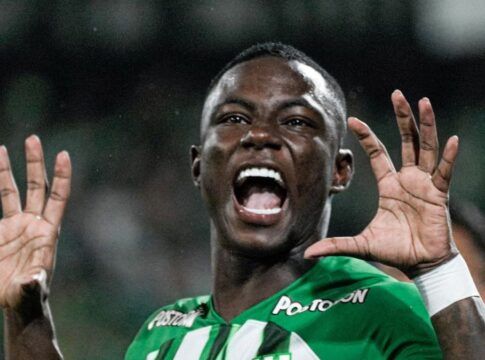 Vasco tenta atravessar Boca Juniors e contratar Hinestroza, do Atlético Nacional