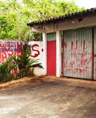 Terreiro de candomblé na BA é alvo de pichações de intolerância religiosa