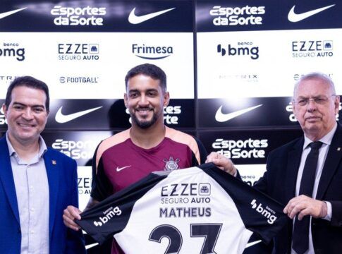 Matheus Pereira é apresentado pelo Corinthians e destaca amadurecimento durante a carreira