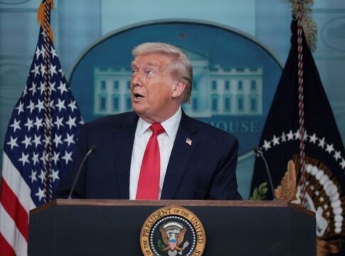 Qual será o efeito do fim do tarifaço na economia brasileira? Especialista explica