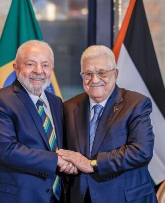 Lula discute plano de paz para Gaza com presidente palestino