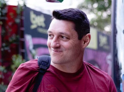 Após dois anos e quatro cirurgias, goleiro Denis volta a ser relacionado pelo Sport