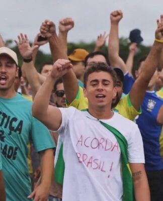 Caminhada de Nikolas Ferreira chega ao DF