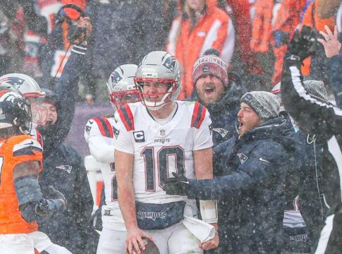 Patriots vencem os Broncos, conquistam a AFC e garantem vaga no Super Bowl LX