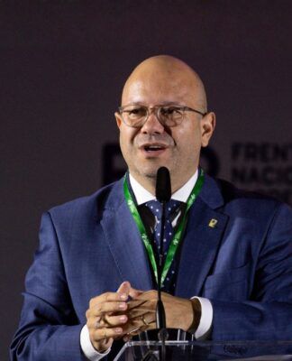 Lula define Olavo Noleto como novo ministro das Relações Institucionais após saída de Gleisi