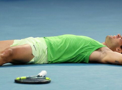 Após semifinal de quase 5h30, Alcaraz vence e garante vaga na decisão do Australian Open