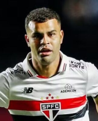 Alisson convive com climão no São Paulo após negociação frustrada com o Corinthians