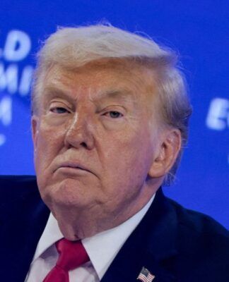 Donald Trump durante discurso no Fórum Econômico Mundial (Foto: REUTERS/Jonathan Ernst)