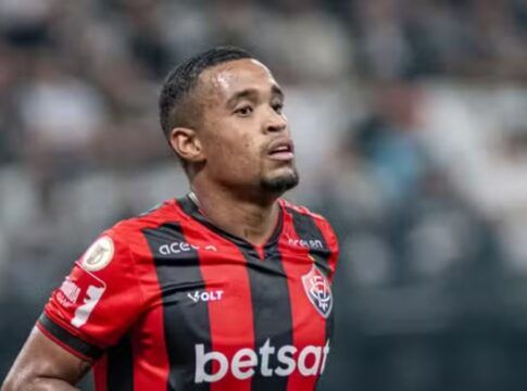 Internacional negocia contratação de Alerrandro, artilheiro do Brasileirão 2024