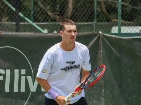 João Fonseca supera belga na estreia em Indian Wells; Bia Haddad cai na 1ª rodada
